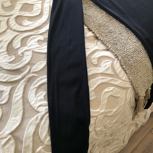 INC. International Concepts Essentials Deep Black Long Sheer Sleeved Top Medium - Picture 8 of 8